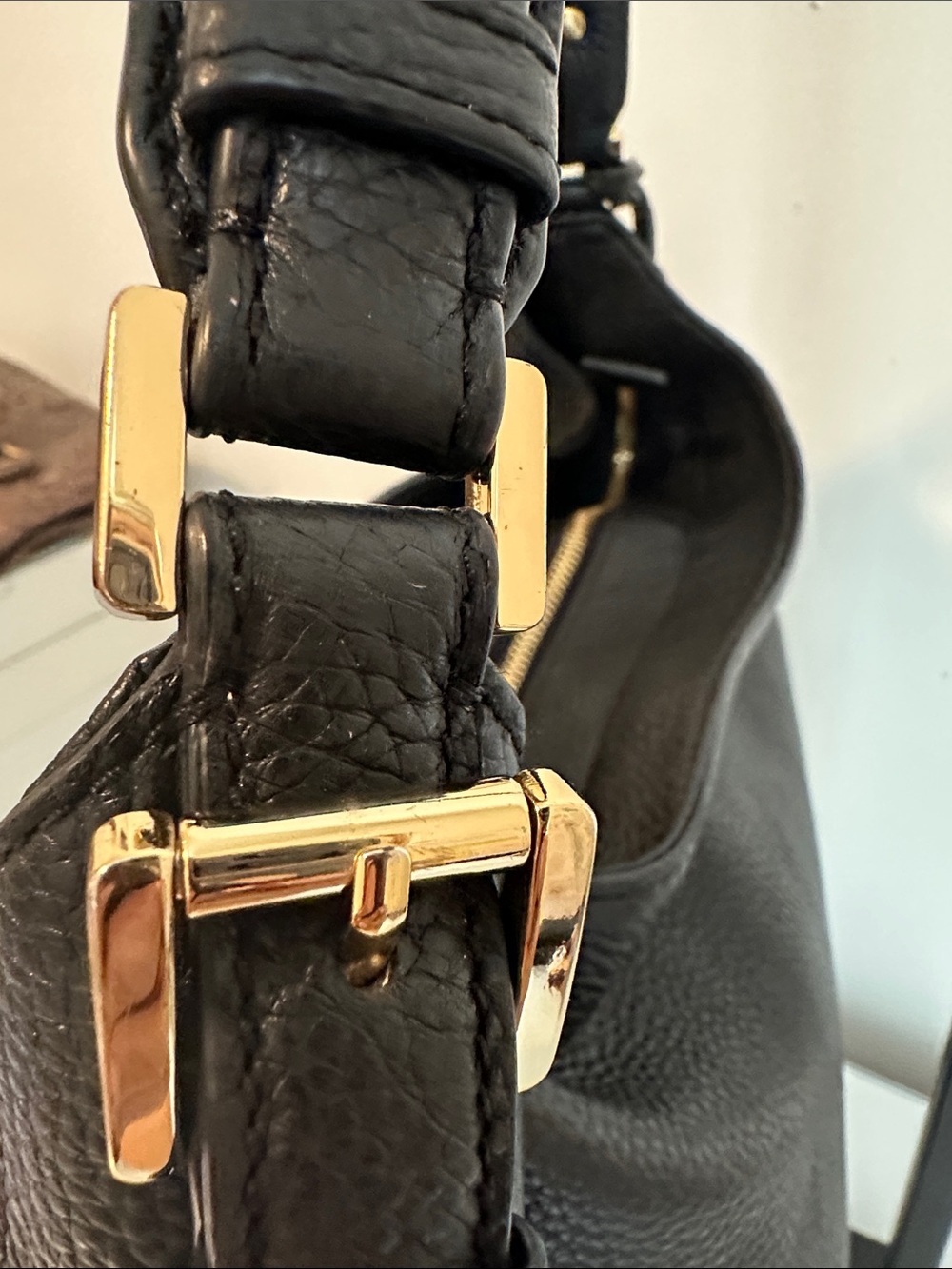 Michael Kors Genuine Leather Large Hobo Shoulder Bag Black Gold Tone EUC - Picture 13 of 16